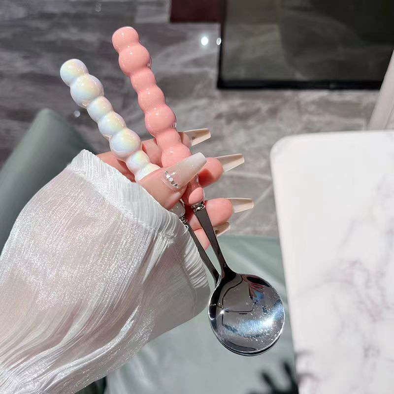 Cucchiaio con manico di perle  - Kitchen Gadgets List recensione e prezzo